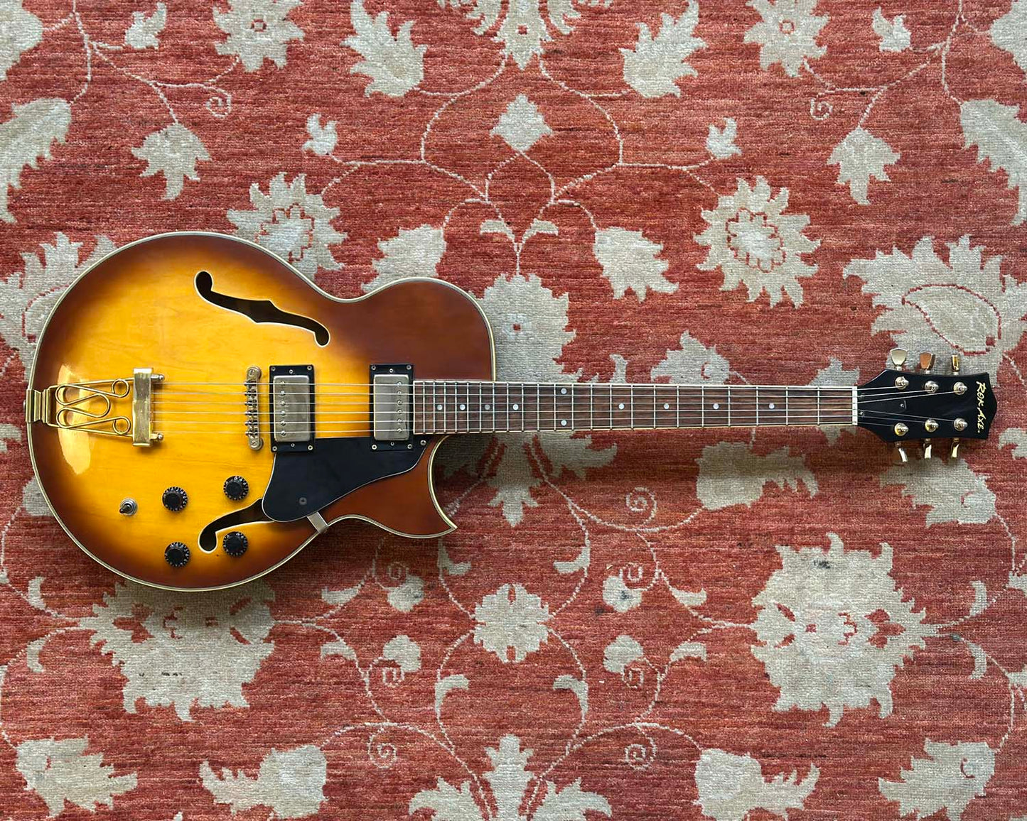 Rok Axe Semi Hollow - 137 Style