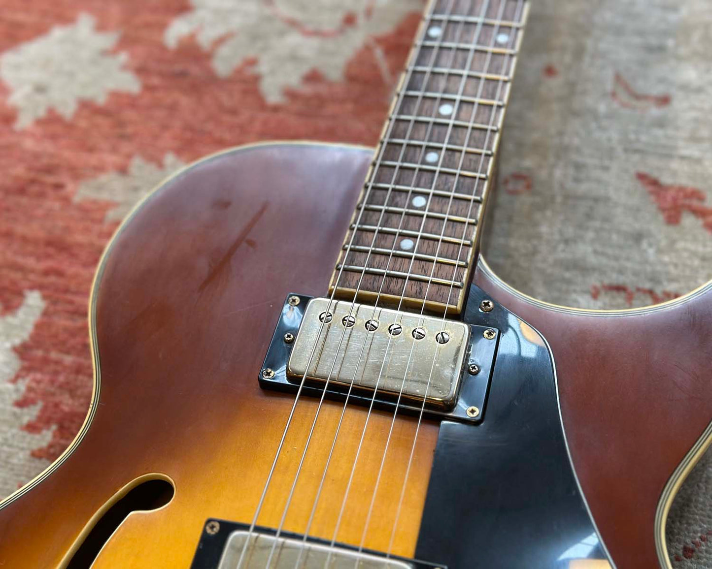 Rok Axe Semi Hollow - 137 Style