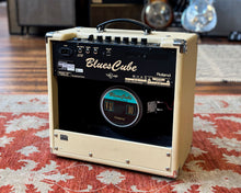Load image into Gallery viewer, Roland Blues Cube Hot Guitar Amplifier
