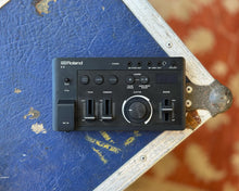 Load image into Gallery viewer, Roland E-4 AIRA Voice Tweaker
