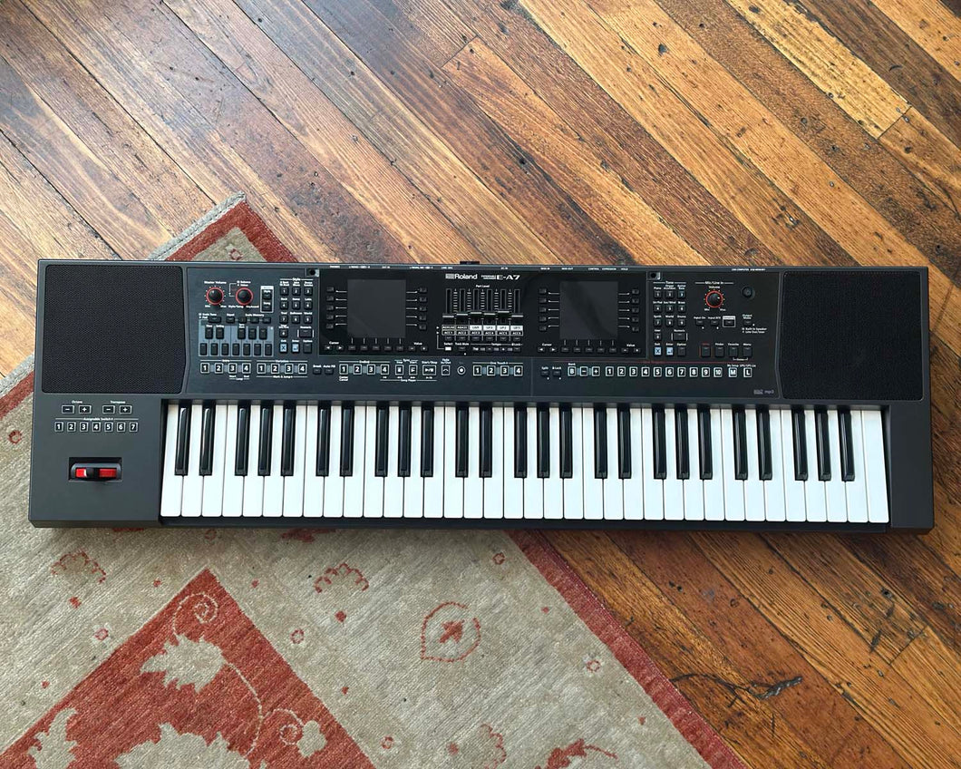 Roland E-A7 - Expandable Arranger