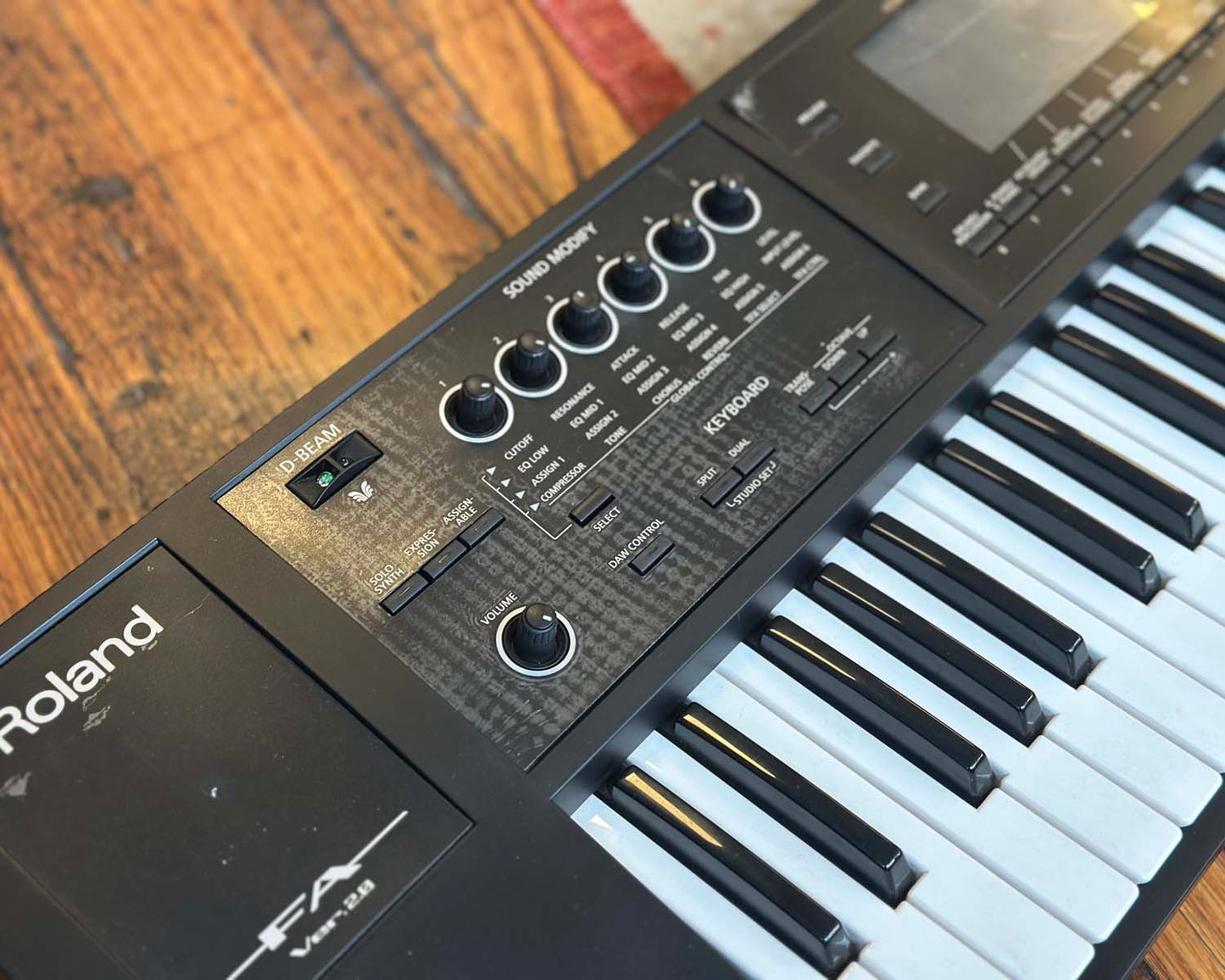 Roland FA-06 Music Workstation