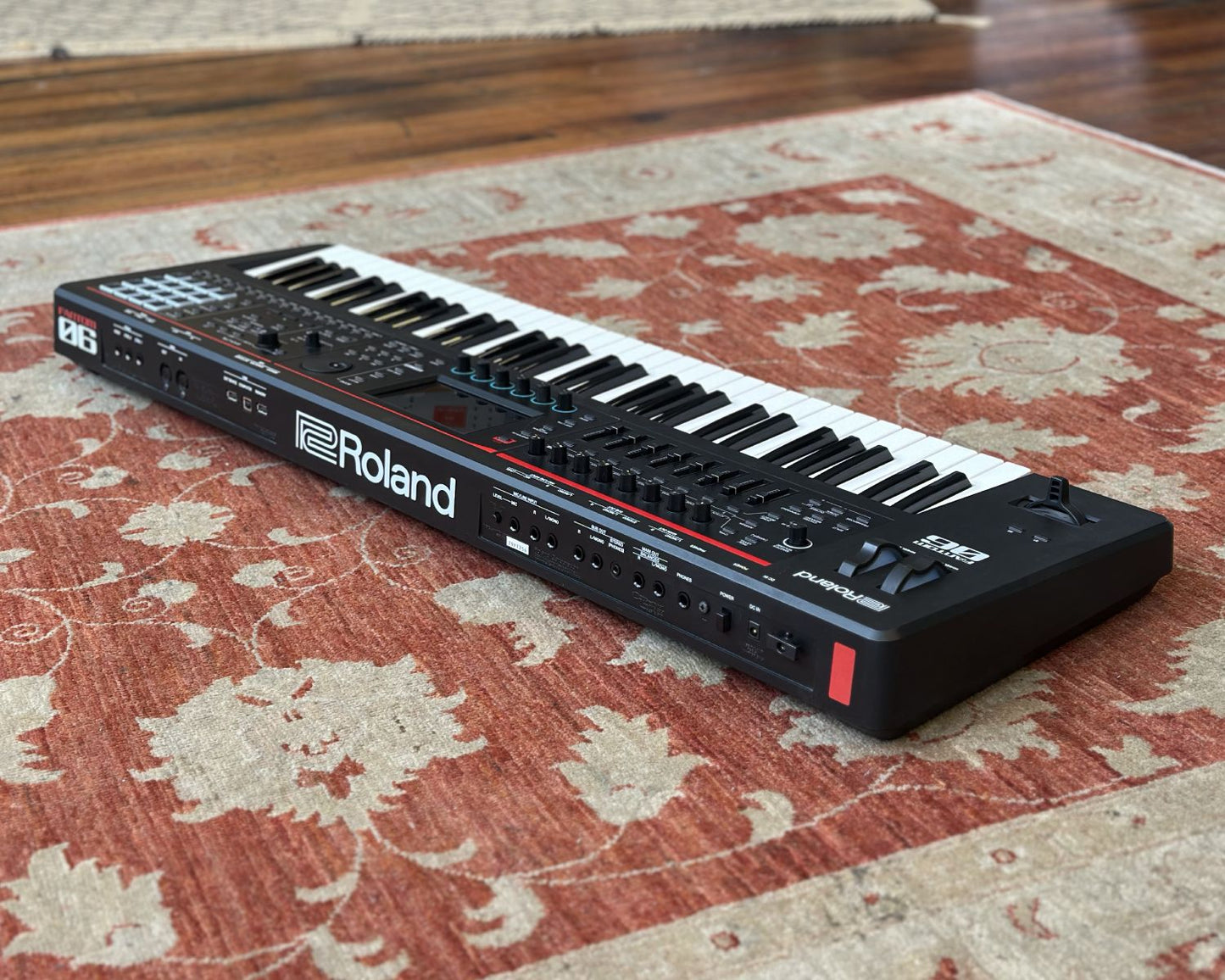 Roland FANTOM 06 61-Key Synthesizer Keyboard w/ Synth Action & Colour Touchscreen