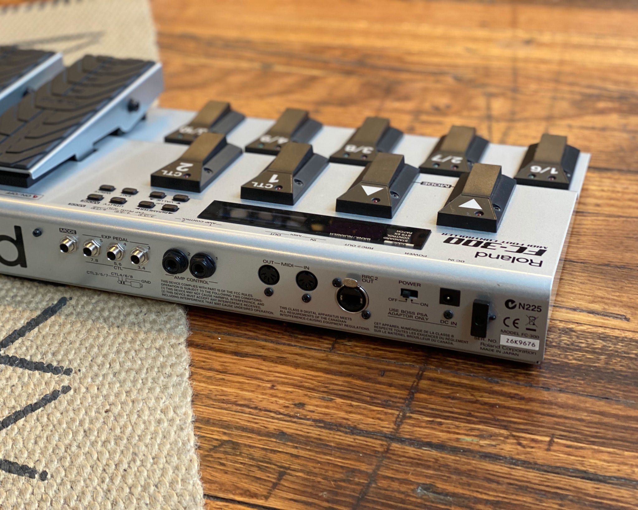 Roland ローランド MIDIフットコントローラー FC-200 中古品
