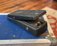 Load image into Gallery viewer, Roland FV-2 Volume Pedal
