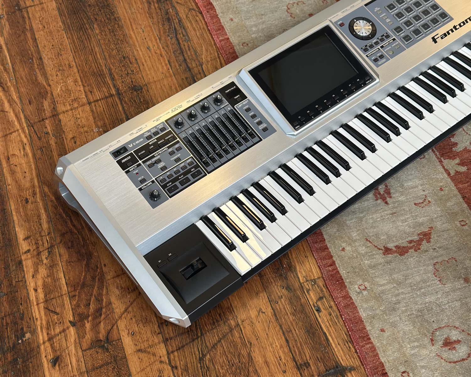 Roland Fantom G6 Workstation Keyboard – Found Sound