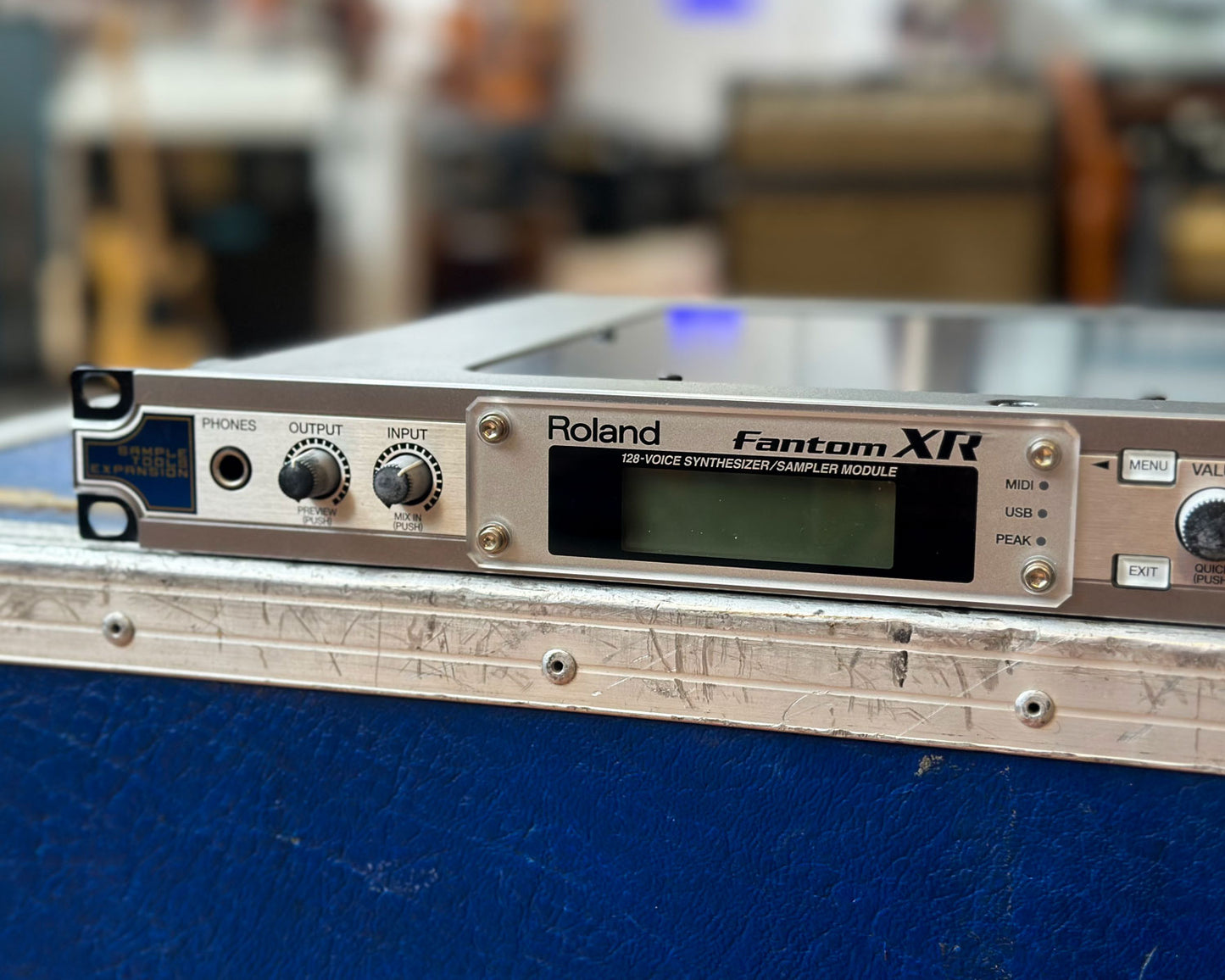 Roland Fantom XR Synthesizer / Sampler