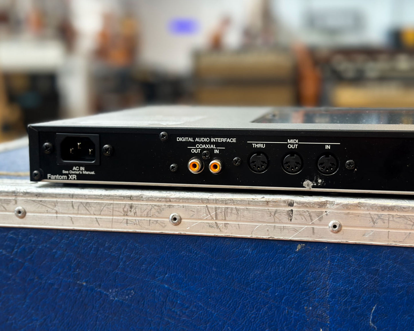 Roland Fantom XR Synthesizer / Sampler