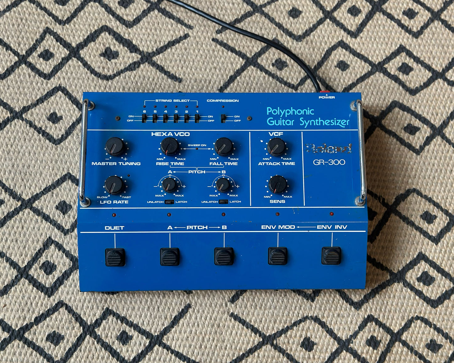 Roland G-808 Guitar Controller and GR-300 Polyphonic Synthesiser