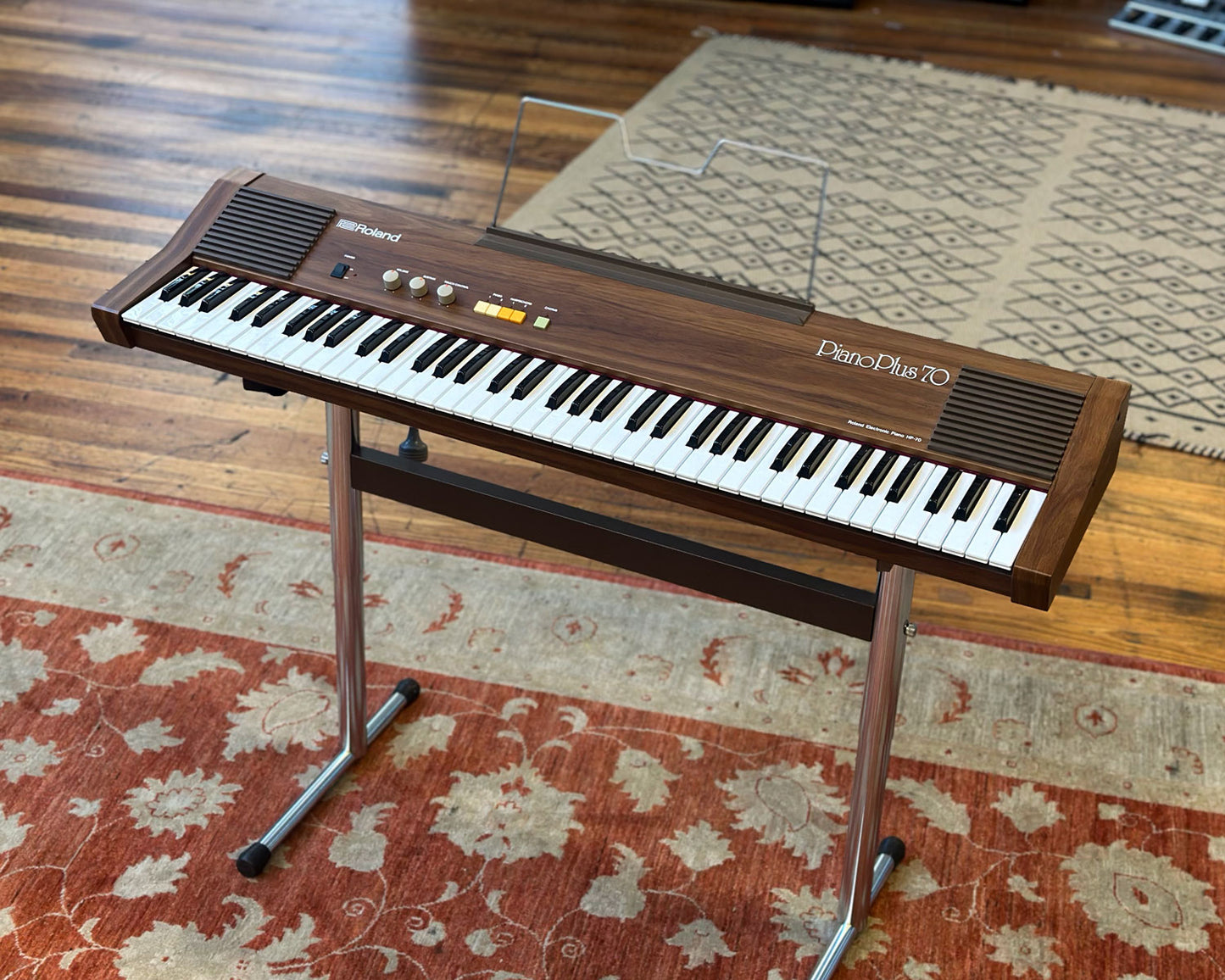 Roland HP-70 Piano Plus
