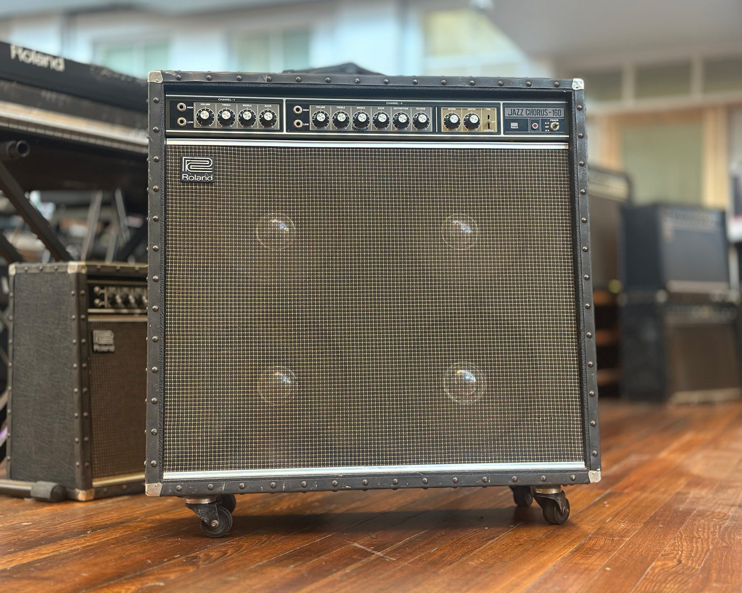 ローランドJC-160JAZZ CHORUS 160roland ジャズコーラス Roland JC-160 Jazz Chorus 120-Watt 4x10