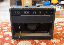 Load image into Gallery viewer, &#39;76 Roland JC-60 Jazz Chorus 1x12&quot; Guitar Amplifier
