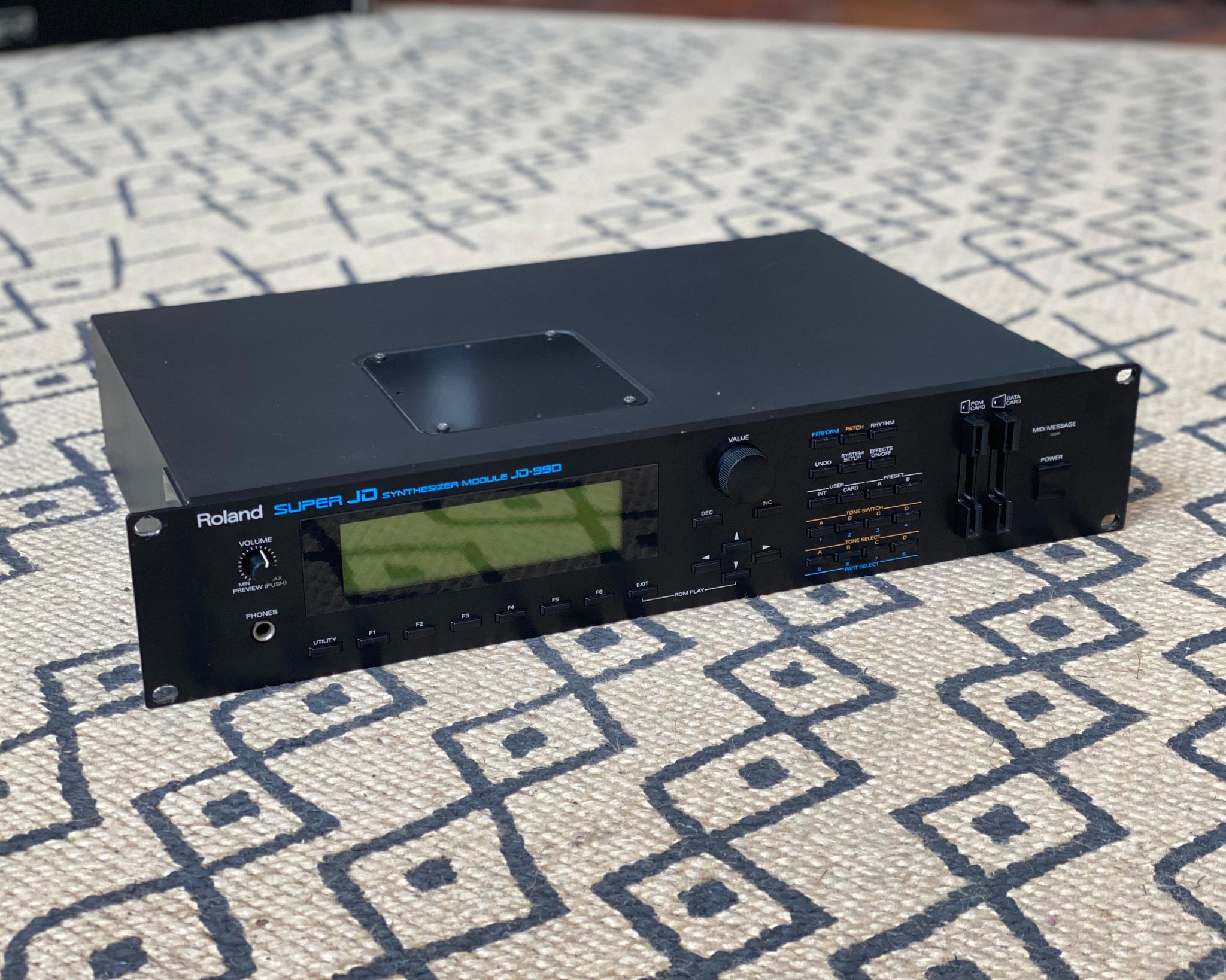 希少 Roland JD-990（SUPER JD）シンセサイザー モジュール
