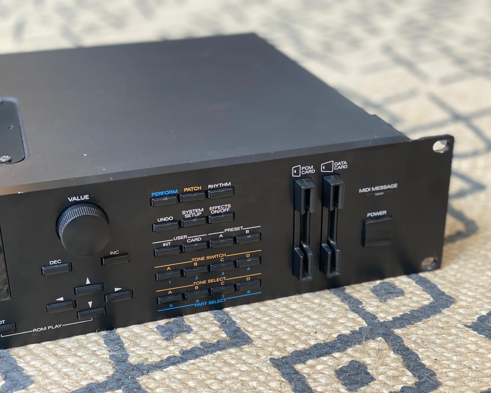 Roland JD-990 Super JD Synthesizer Module – Found Sound