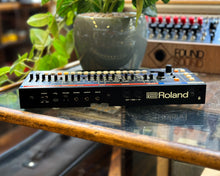 Load image into Gallery viewer, Roland Boutique JU-06A Synthesizer Sound Module
