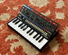 Load image into Gallery viewer, Roland JU-06A w/ K-25m Keyboard Bundle
