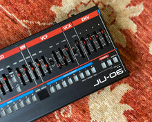 Load image into Gallery viewer, Roland JU-06
