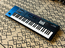 Load image into Gallery viewer, Roland JUNO-DS61 61-Note Keyboard
