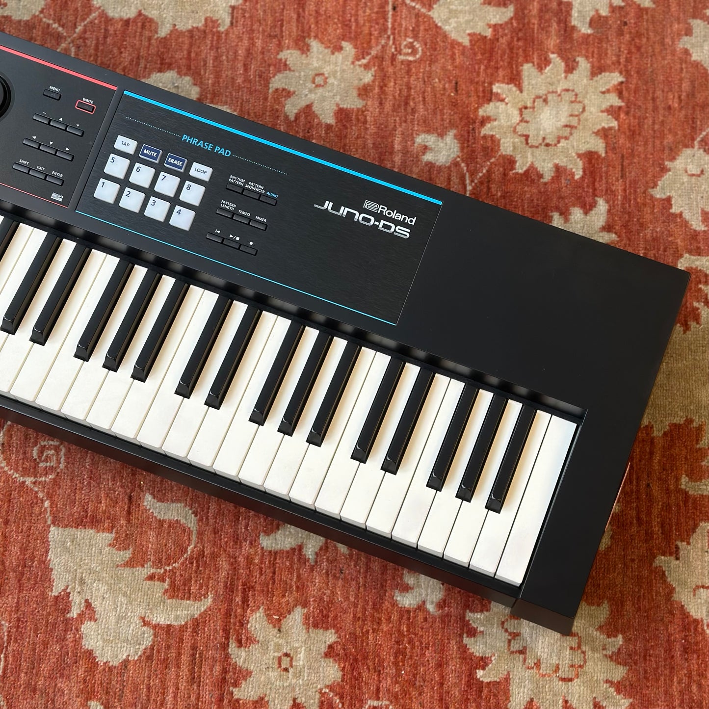 Roland JUNO-DS Synthesizer 88 Note Weighted Keyboard