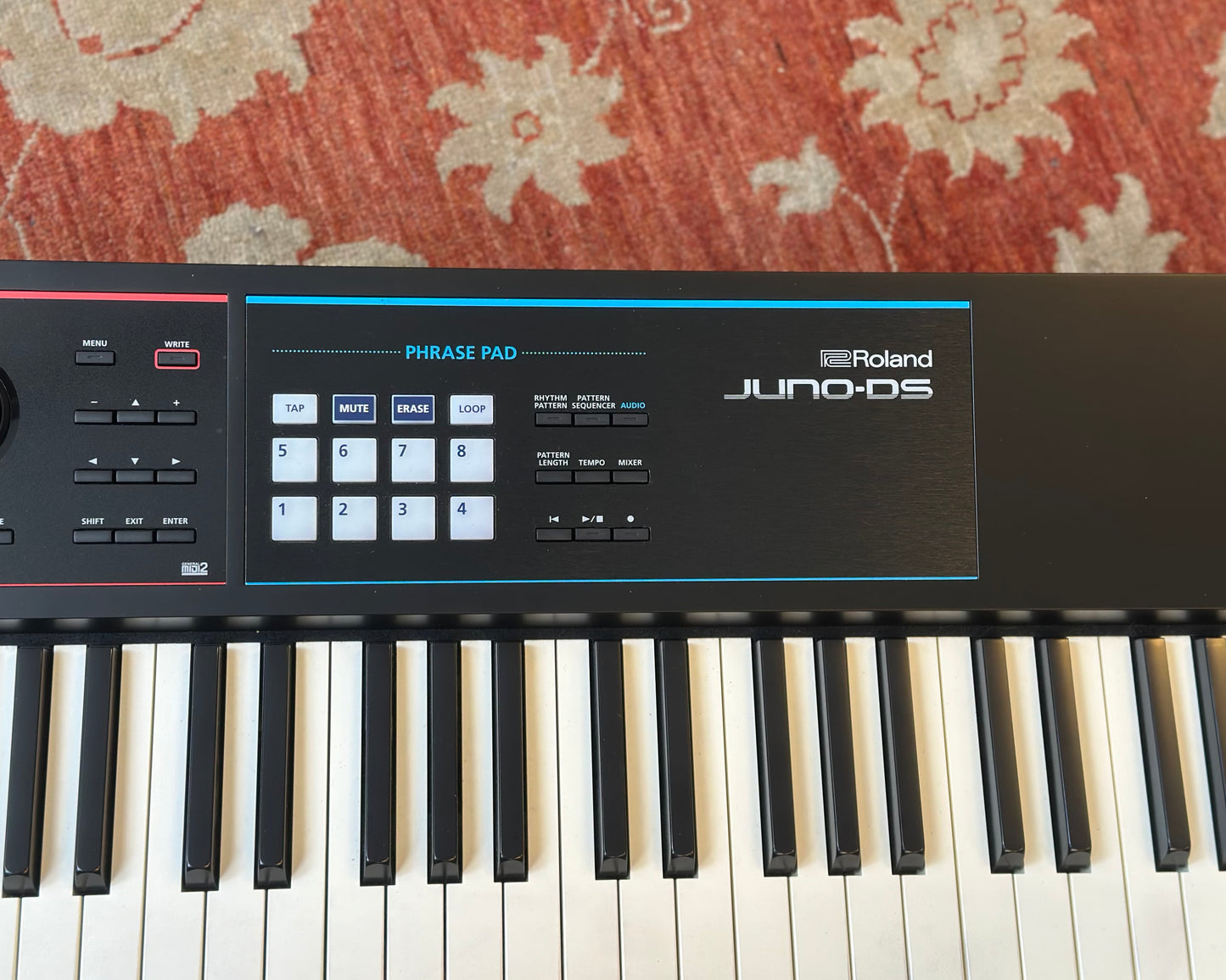 Roland JUNO-DS Synthesizer 88 Note Weighted Keyboard