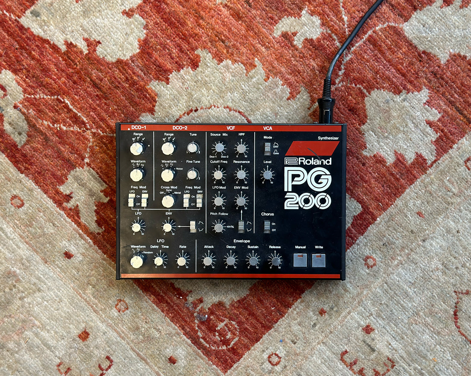 Roland JX-3P Polyphonic Analogue Synthesizer with PG-200 w