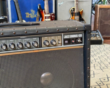 Load image into Gallery viewer, 1981 Roland JC120 - Jazz Chorus 120 Combo
