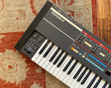 Load image into Gallery viewer, Roland Juno 106 Polyphonic Analogue Synthesizer
