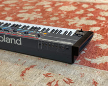 Load image into Gallery viewer, Roland Juno 106 Polyphonic Analogue Synthesizer
