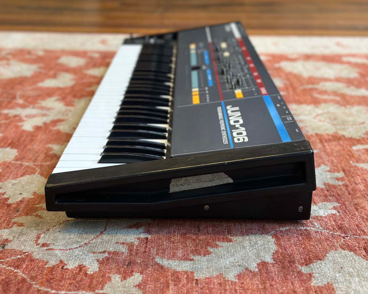 Roland Juno 106 Polyphonic Analogue Synthesizer