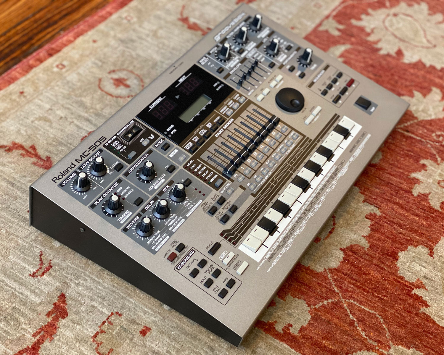 Roland MC-505 Groovebox – Found Sound