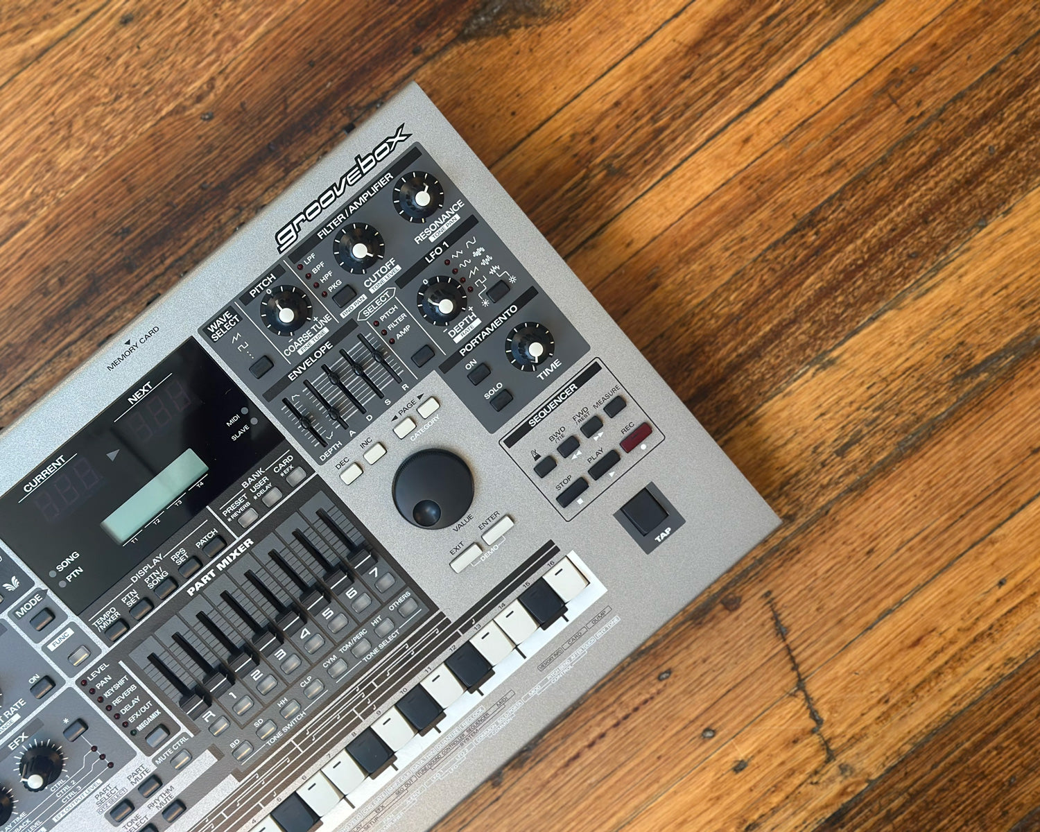 Roland MC-505 Groovebox – Found Sound