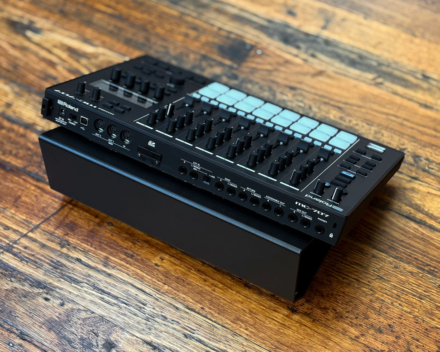 Roland MC-707 Groovebox w/ Magma Case