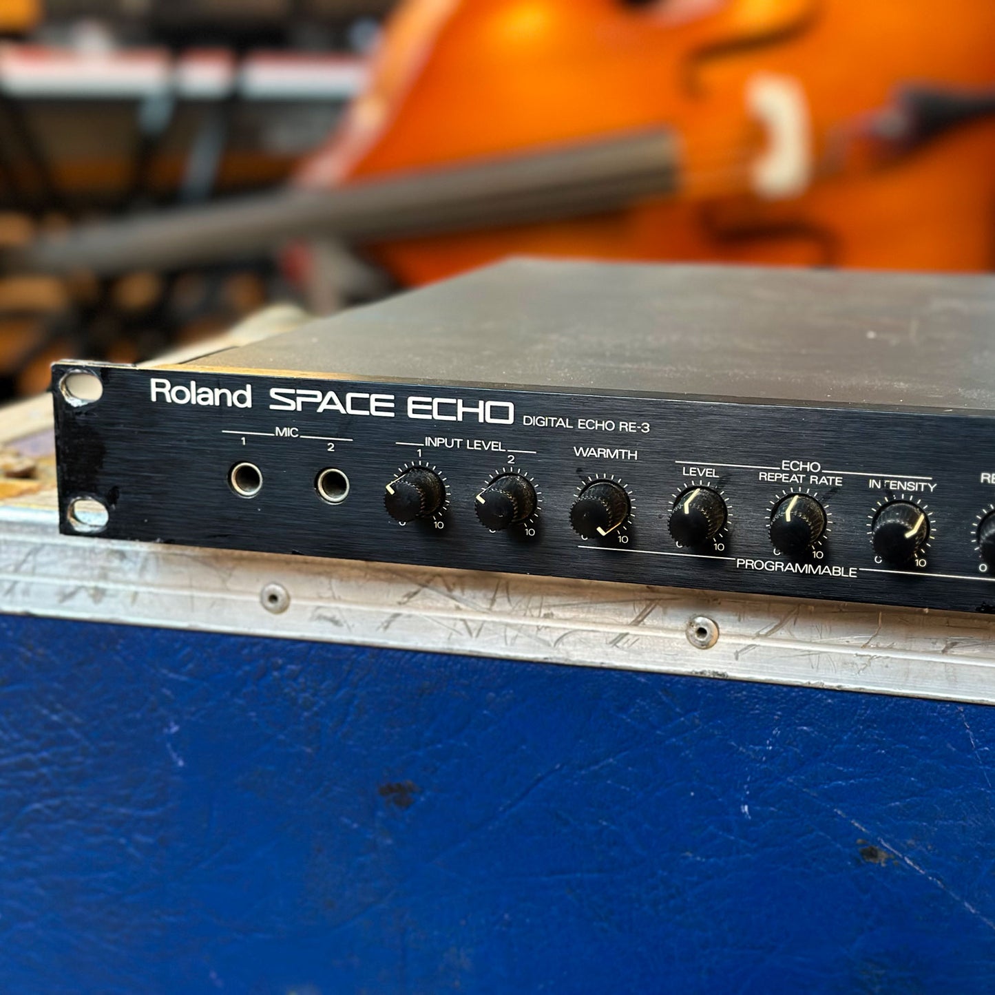 Roland RE-3 Digital Space Echo - Made in Japan (100 Volt)