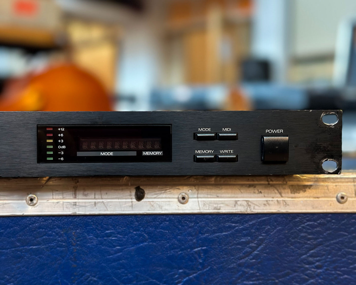 Roland RE-3 Digital Space Echo - Made in Japan (100 Volt)