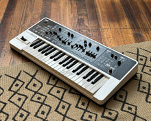 Load image into Gallery viewer, Roland SH-01 GAIA
