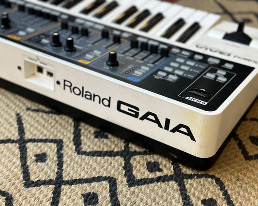 Roland SH-01 GAIA Synthesizer