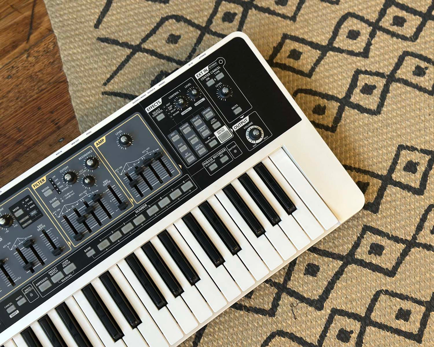 Roland SH-01 GAIA Virtual Analog Synthesizer