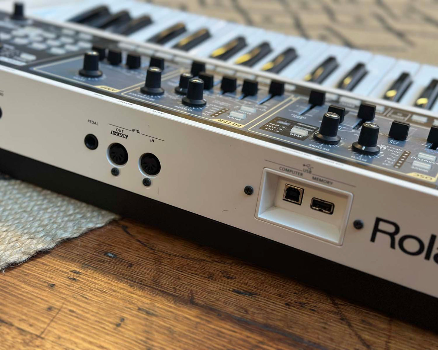 Roland SH-01 GAIA Virtual Analog Synthesizer