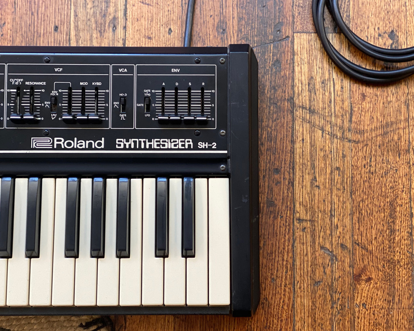Roland SH-2 Monophonic Analogue Synthesizer *117Volt