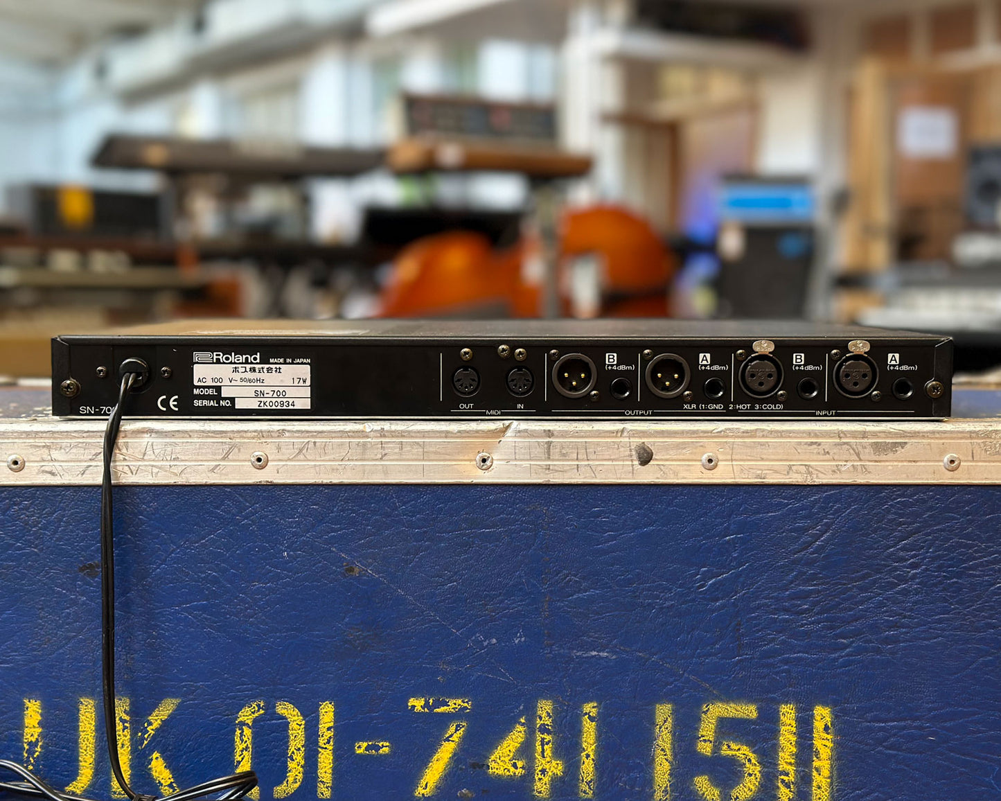 Roland SN-700 Noise/Hum Eliminator