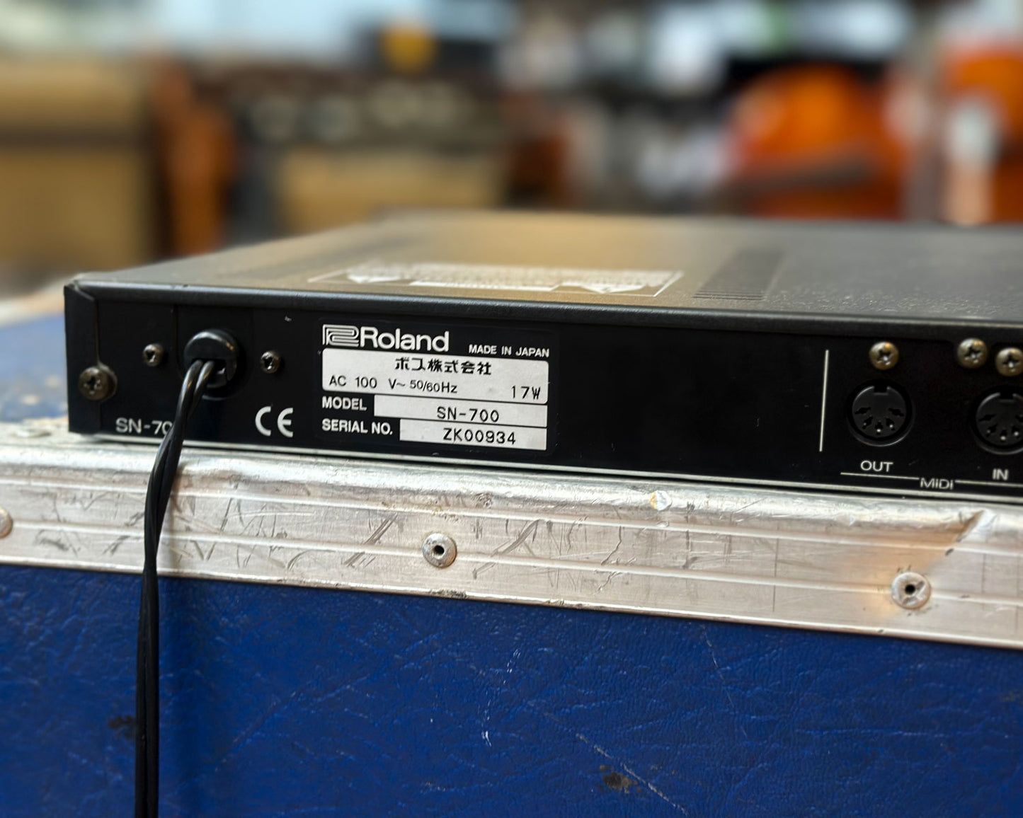 Roland SN-700 Noise/Hum Eliminator
