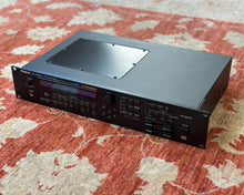 Load image into Gallery viewer, Roland SUPER JV-1080 - 64 Voice Polyphonic Synthesizer
