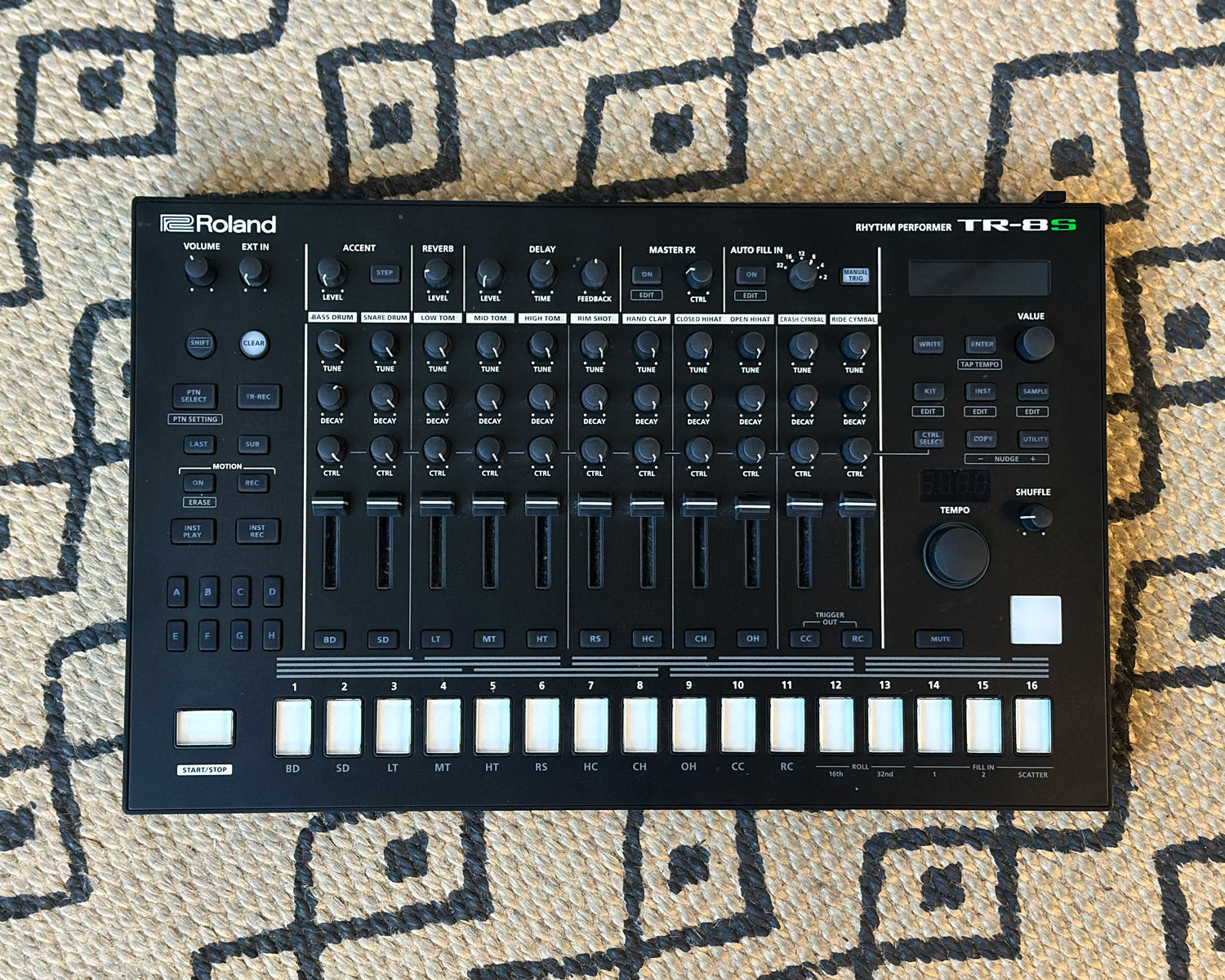 Roland TR-8S Rhythm Performer Drum Machine – Found Sound