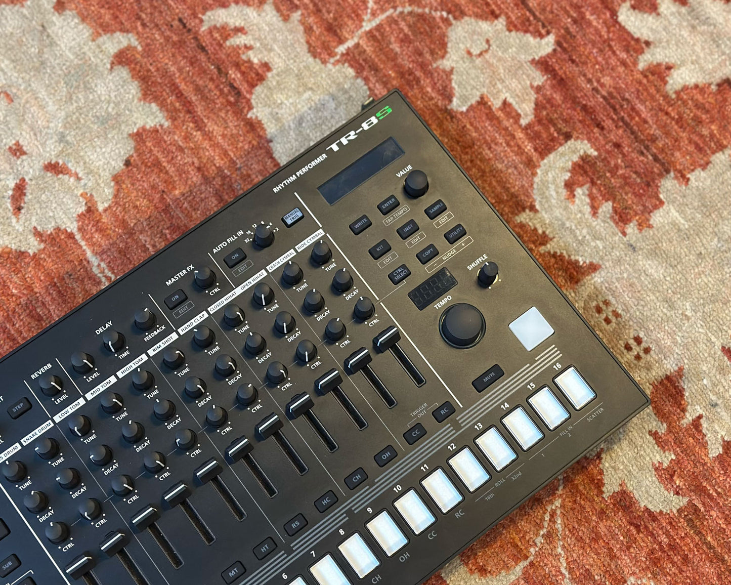 Roland TR-8S Rhythm Performer