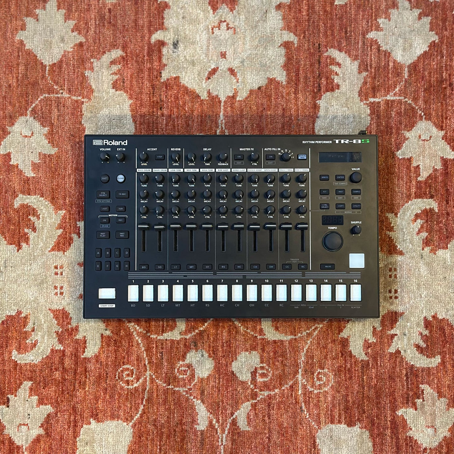 Roland TR-8S Rhythm Performer