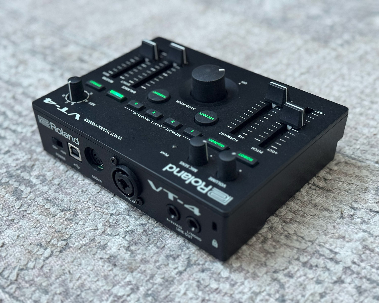 Roland VT-4 Vocal Transformer – Found Sound
