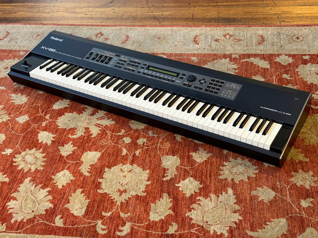 Roland XV-88 128-Voice Expandable Synthesizer