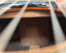 Load image into Gallery viewer, Late &#39;70s Ryoji Matsuoka M40 Classical Guitar w/Hard Shell Case
