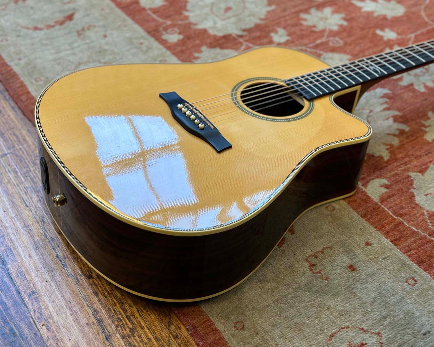Seagull Artist Studio CW Deluxe QII Acoustic Electric Guitar