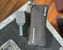 Load image into Gallery viewer, Sennheiser E609 Supercardioid Instrument Microphone
